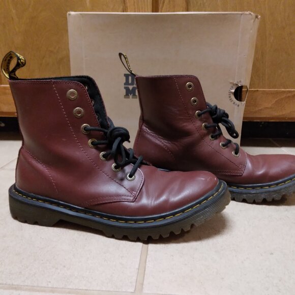 Dr. Marten Combat Boots Women's - Picture 3 of 11
